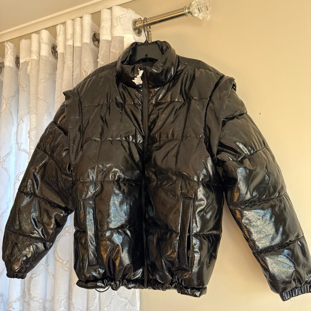 Who  Wear What Black Puffer Jacket/Vest shiny fabric